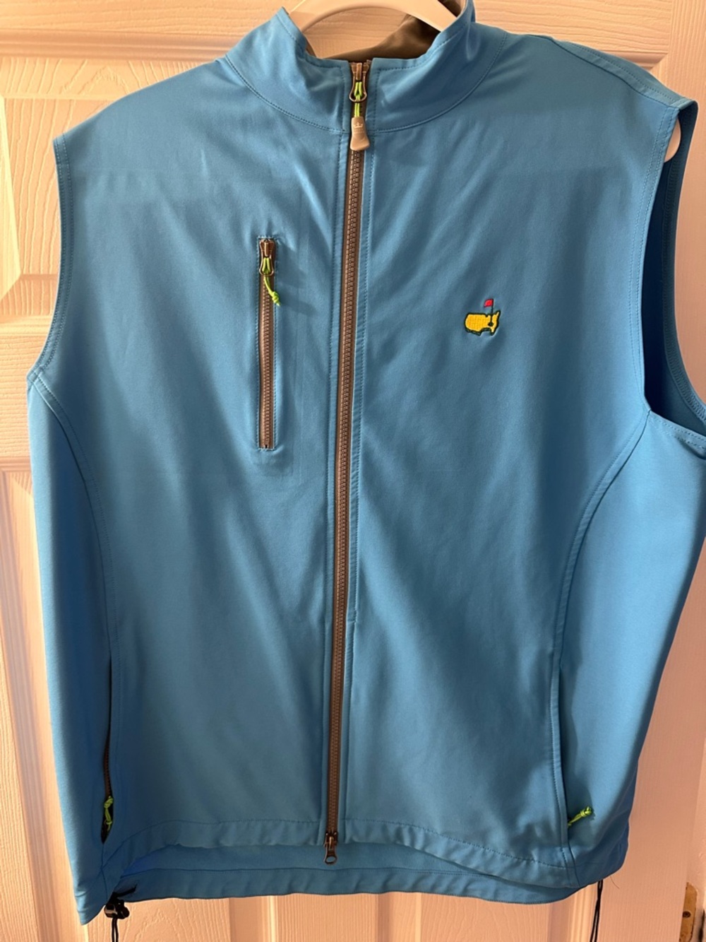Men’s Master’s Peter Millar Light Blue Sleeveless Jacket with Chest Zip Pocket
